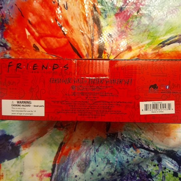 WB FRIENDS The TV Series Ceramic Mug Salt and Pepper Shaker Set Central Perk NWT - Picture 4 of 8